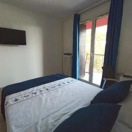 Homestay szállás Private In Renovated - Tram 1 Min Walk *