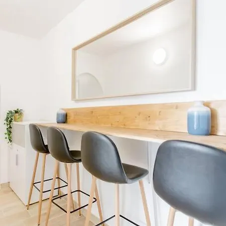 Homestay szállás Private In Renovated - Tram 1 Min Walk Nizza