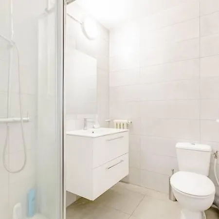Homestay szállás Private In Renovated - Tram 1 Min Walk