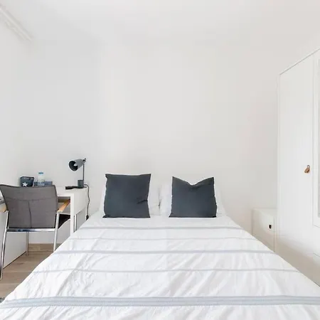 Homestay szállás Private In Renovated - Tram 1 Min Walk